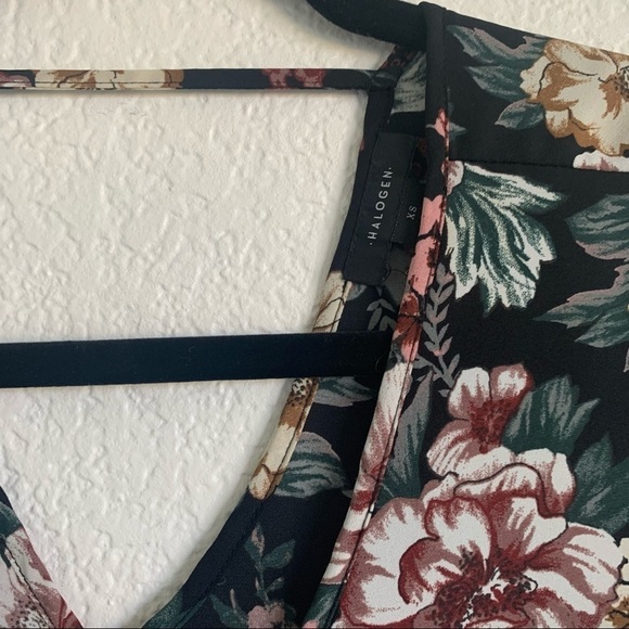 Halogen Black Floral Print Cap Sleeve V Neck Blouse - Picture 3 of 4